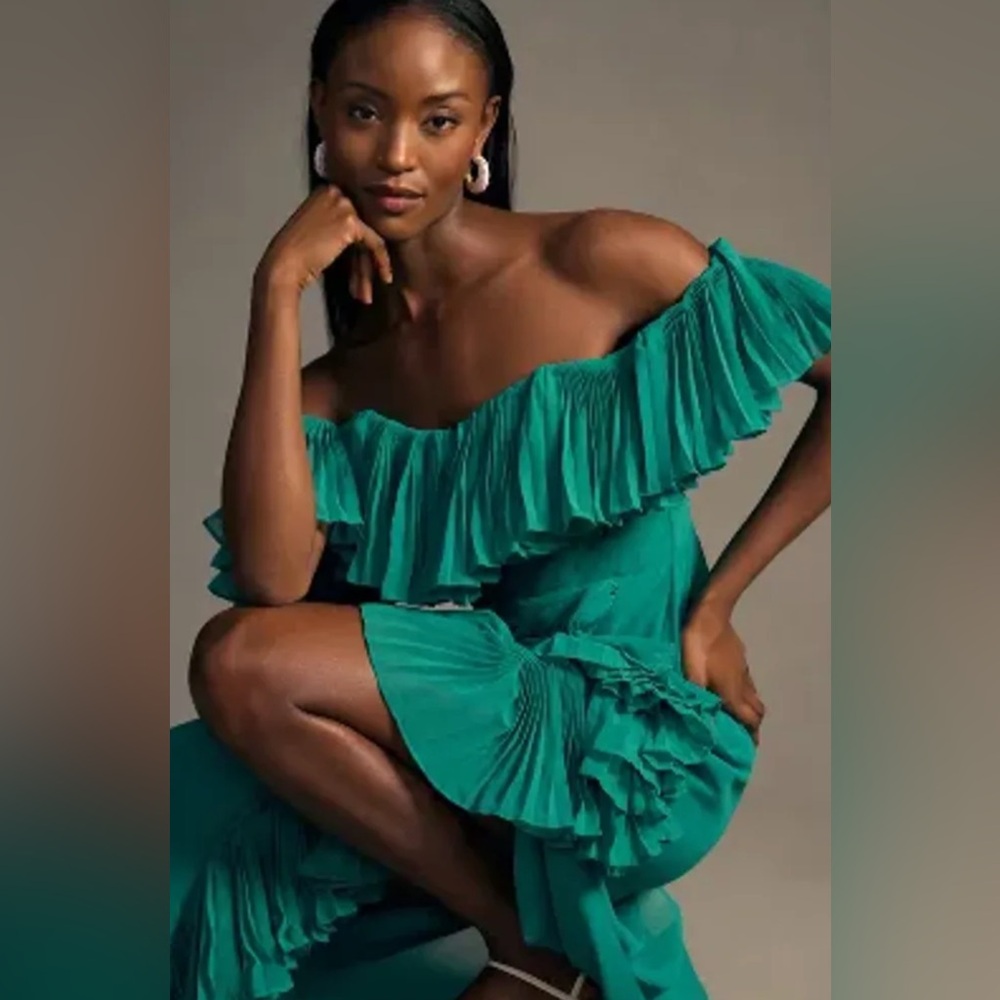 ELEGENT Hutch Anthropologie Ruffle Tiered Off-Shoulder Green Column Gown Sz 0 XS